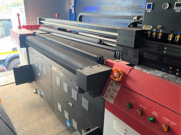 Plotter AGFA e macchina da stampa Ineo - Beni Strumentali da Leasing - Intrum Italy S.p.A.