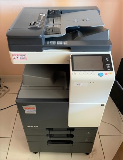 Office Furniture and Equipment - Bank 19/201- Foggia Law Court - Sale 4