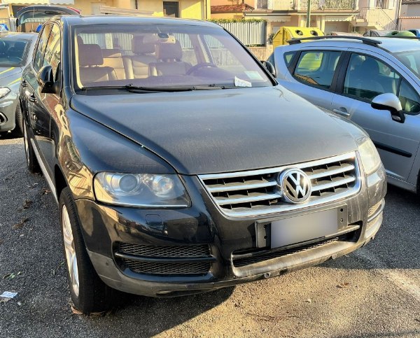 Volkswagen Touareg - Judicial administration n. 7054/15 RGNR Mod. 21 DDA - Reggio Calabria Law Court - Sale 5