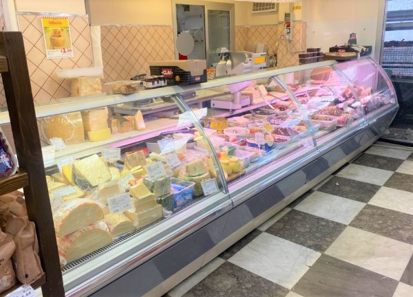Supermarket equipment and furnishings - Bank. 06/2020 - Gela Law Court - Sale 3