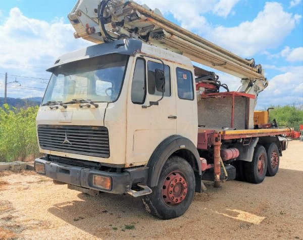 Mercedes truck with italmec platform - Capital Goods from Leasing - Intrum Italy S.p.A. - Sale 2