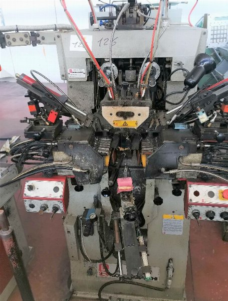 Machinery and equipment - Textile sector- bank 23/2021 - Fermo law court - Sale 2