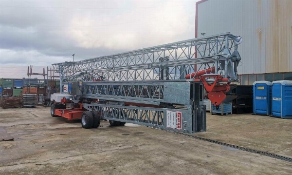 Crane at Benedini tower - Capital Goods from Leasing - Intrum Italy S.p.A. - Sale 2