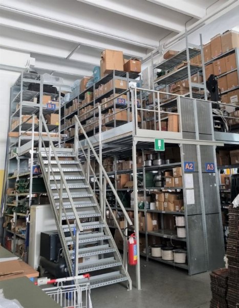 Electrical material warehouse - Office furniture and equipment - Bank.122/2021 - Firenze law court - Sale 3