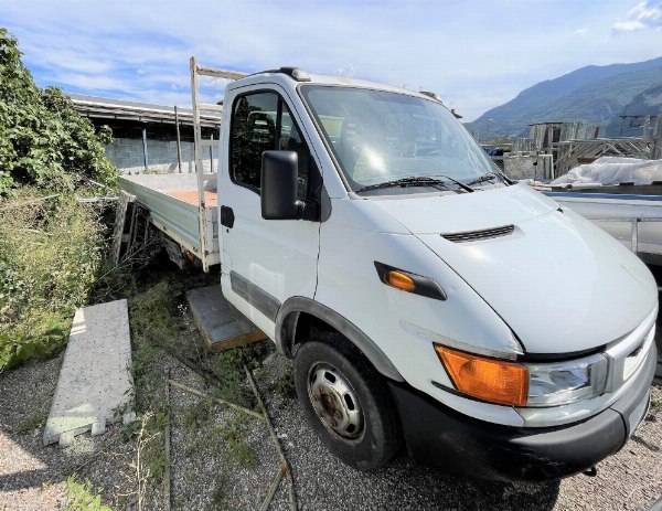 IVECO 35C13, Ford Transit and N. 2 Renault Clio Van - Judicial administration n. 2931/2017 - Trento Law Court