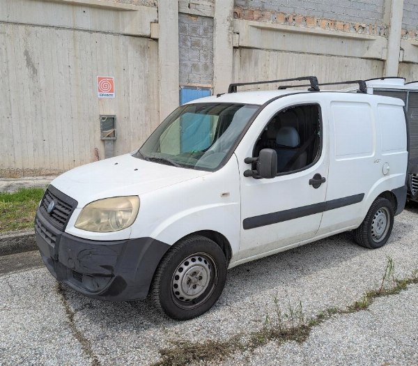Furgone FIAT Doblò Cargo - Fall. 6/2022 - Trib. di Caltanissetta - Vendita 2