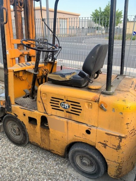 FIAT truck - Garden furniture - Bank. 31/2022 - Arezzo law court