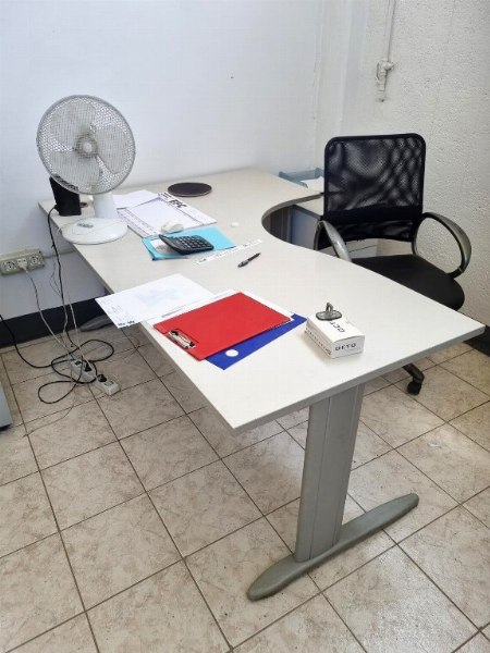 Plasterboard panels - Office furniture - Jud. Liq. 11/2023 - Spoleto law court - Sale 2