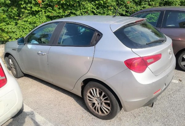 Cars and motorcycles - BMW, Mercedes and Alfa Romeo - Contr. Liq. 6/2023 - Palermo Law Court