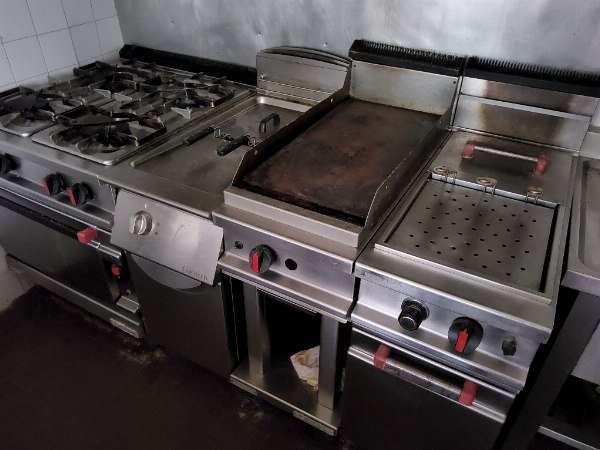 Furniture and equipment for catering - Sub.Liq. 4/2022 - Como law court - Sale 2