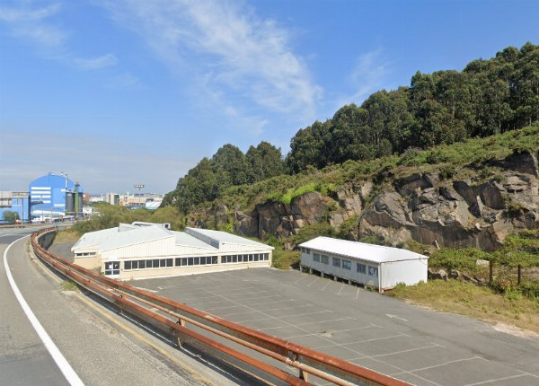 Immobile industriale e terreno edificabile a La Coruña - Spagna - Trib. N. 2 di La Coruña