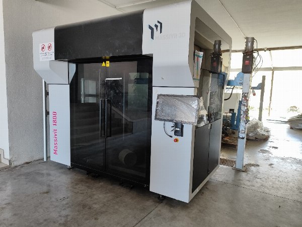 Massivit 3D 1800 printer - Capital Goods from Leasing - Intrum Italy S.p.A. 