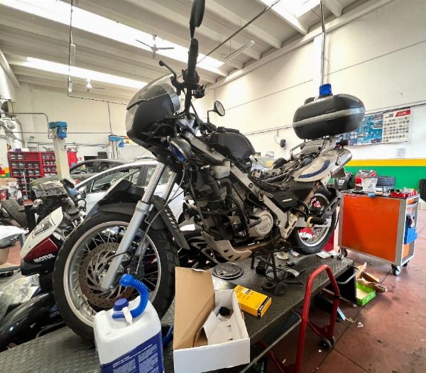 Moto BMW - Equipamiento variado - Liquidación Privada - Venta 6