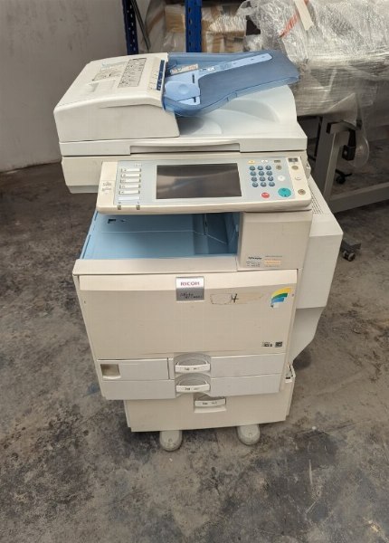 Imprimante Multifonction Ricoh Aficio MPC4000AD - Biens d'Équipement en Location - Intrum Italy S.p.A. - Vente 2