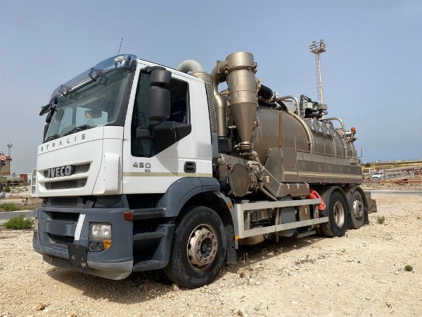 Bleeding and hydrodemolition - Vehicles and machinery - Bank. 33/2020 - Siracusa L.C. 