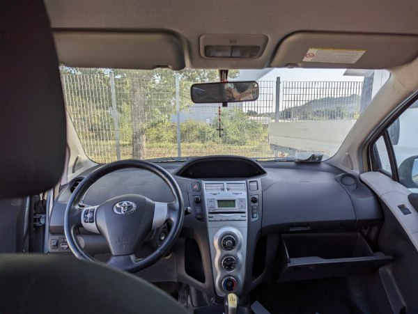 Toyota Yaris - Capital Goods from Leasing - Intrum Italy S.p.A.