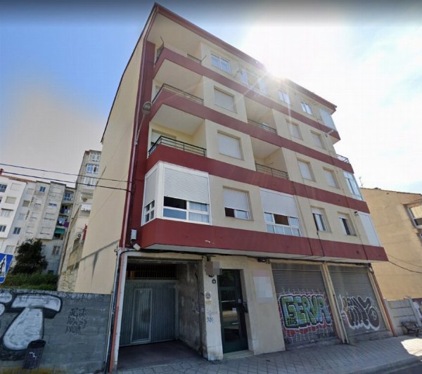 Piso y plaza de garaje en Orense - Ourense - Juzgado de lo Mercantil N°8 de Barcelona