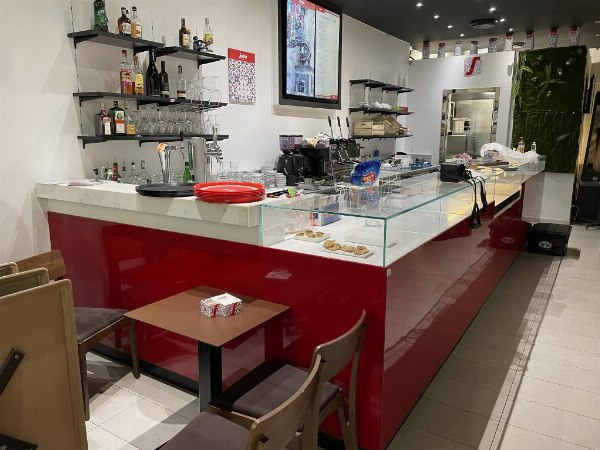 Bar furniture and equipment - Jud. Clear. n. 43/2023 - Vicenza Law Court