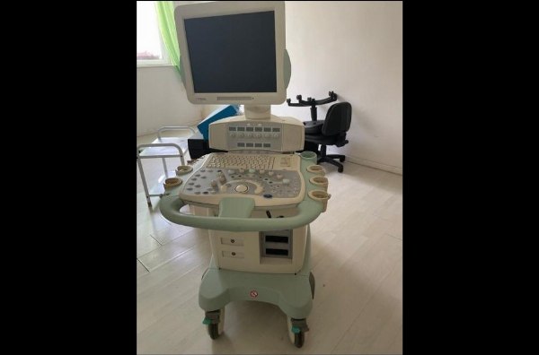 Maquinaria de ecografías - Mobiliario para consultorio médico - Liquidación Judicial 38/2023 - Tribunal de Ancona - Venta 5