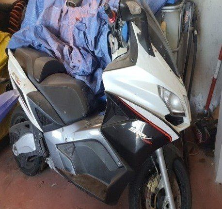 Autos FIAT und Aprilia Roller - Motorradanhänger - Verwaltung 153/2021 MP Catanzaro 24710/2018 Gip Rom - Verkauf 5