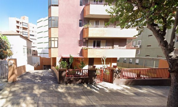 Varia roba in Canarias - Giudice dei Mercantili N°17 di Madrid
