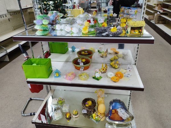 Household items - Toys and shelving - Jud.Liq. n.3/2023 - Spoleto law court