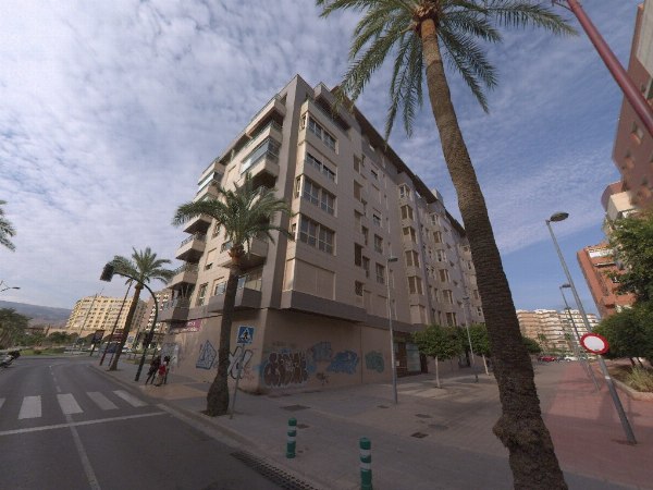 Vivienda y plazas de garaje en Edificio Gran Marina - Almería - Juzgado de lo Mercantil N.2 de Almeria