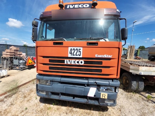 FIAT and IVECO trucks - Road tractors and trailers - Bank. 18/2021 - Matera law court