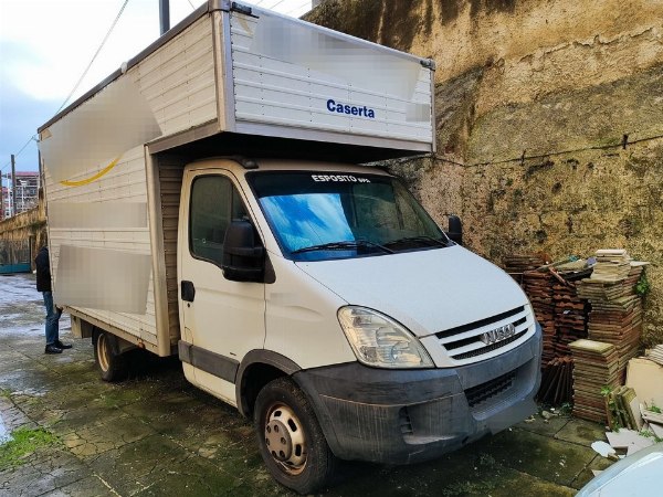 Lifting platform and vehicles - Home furnishings warehouse - Creditors Agreement  n. 5/2020 - Santa Maria Capua Vetere Law Court