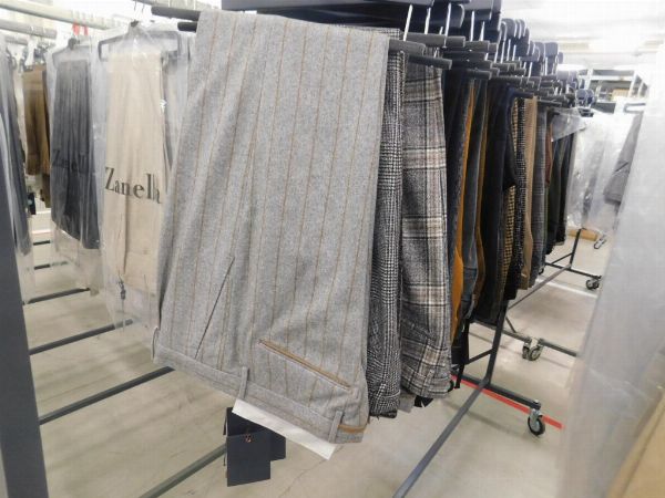 Pantaloni invernali da uomo - Rotoli di tessuto e accessori per - C. P. L. n. 1/2021 – Tribunale di Vicenza - Vendita 2