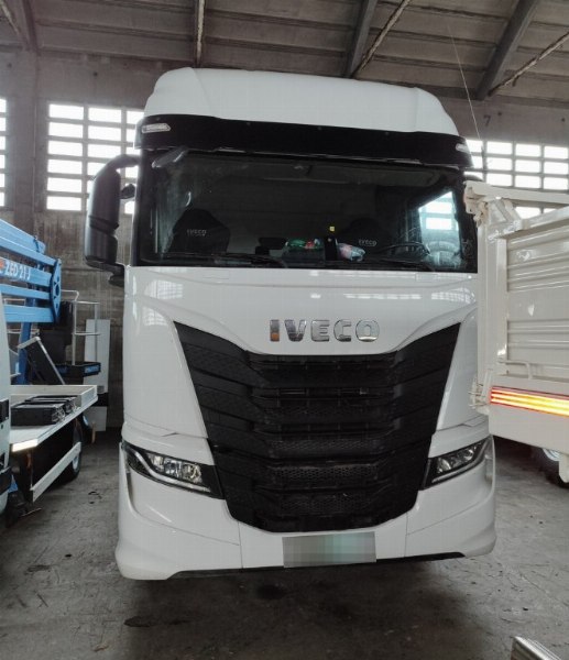 IVECO S-Way 510 Road Tractor - Capital Goods from Leasing - Intrum Italy S.p.A.