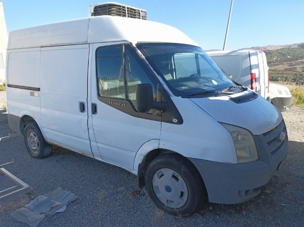 Automezzi - Peugeot e Ford e rimorchio Cardi - Fall. 13/2018 - Trib. di Caltanissetta - Vendita 6
