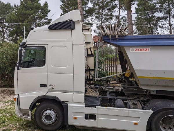 Volvo Road Tractor with Zorzi Semitrailer - Capital Goods from Leasing - Intrum Italy S.p.A. 