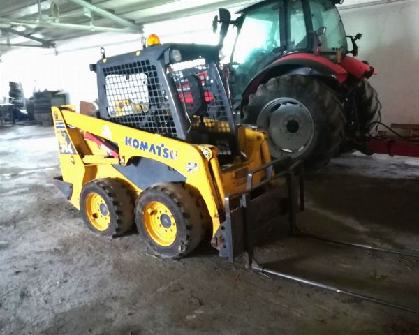 Tractor and agricultural equipment - Mercedes Sprinter and Komatsu skid steer - Bank. 2/2015 - Enna L.C