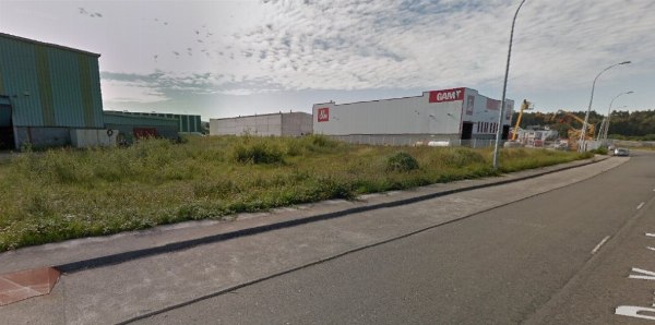 Tres Solares de uso industrial en Cabañas - Juzgado n. 2 de A Coruña