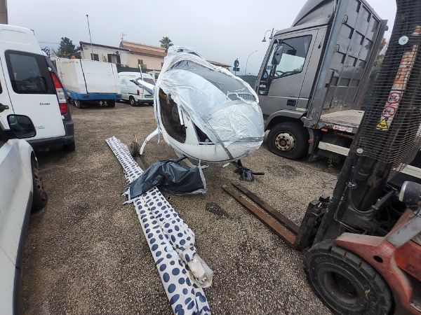 Pojazdy - Dwumiejscowy helikopter - Likwidacja sądowa nr 26/2023 - Sąd w Cassino - Sprzedaż 6