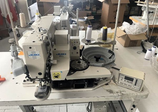 Lote de prendas de vestir - Maquinaria y equipamiento - Liquidación Judicial n. 95/2023 - Tribunal de Vicenza - Venta 2