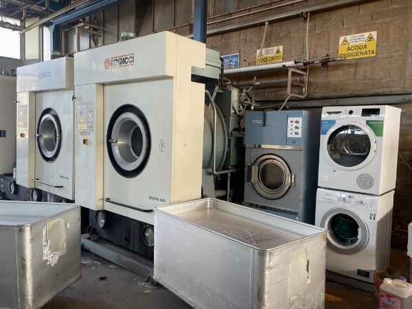 Lavandería industrial - Maquinaria y equipamiento - Quiebra n.80/2021 - Tribunal de Velletri