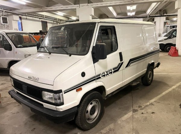 Terna JCB, fordon och olika utrustningar - Privat likvidation