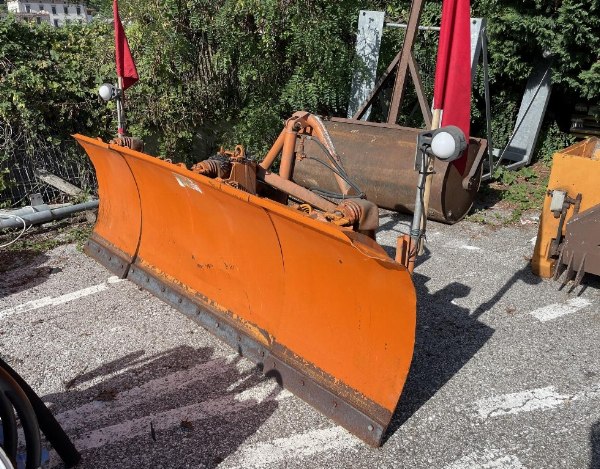 Terna JCB, fordon och olika utrustningar - Privat likvidation