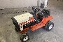 Traktor Rasenmäher und Freischneider 1