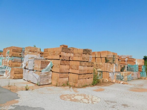 Ladrillos y macetas de terracota - Liquidación Judicial n. 30/2023 - Tribunal de Vicenza