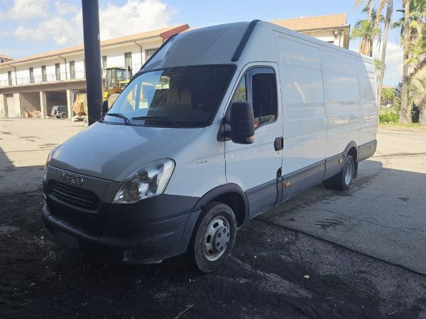 Automjete, instrumenti Trimble TTS-ST Robotic dhe mobilje për zyrë - Likuidim Gjykatës n.77/2024 - Gjykata e Catania - Shitje 6