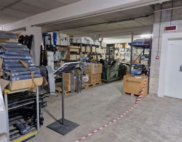 Magazzino ricambi autovetture gruppo Volkswagen/Audi - Srl C.P.O. 08/2020 - Tribunale di Santa Maria Capua Vetere - Vendita 4