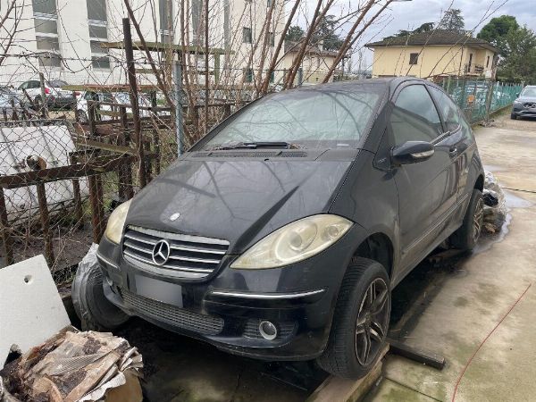 Automobily a vysokozdvižné vozíky - Soudní likvidace č. 11/2024 - Krajský soud v Veroně - Prodej 4