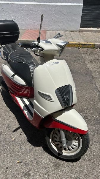 Motocicletta Peugeot Django - Tribunale Mercantile N°2 di Cadice