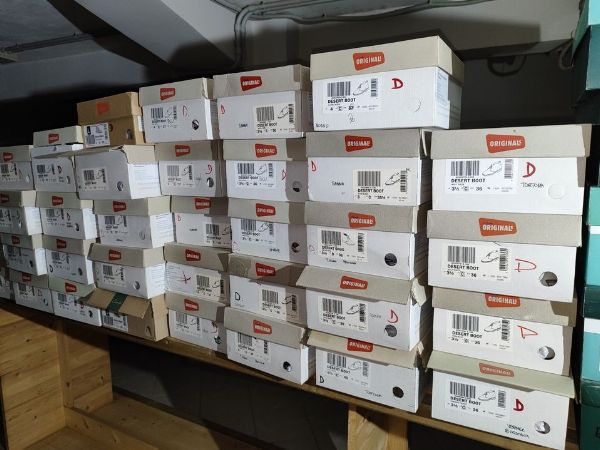 Footwear - Shelving and furniture - Composition with Creditors n. 12/2018 - Court of Spoleto - Sale 6