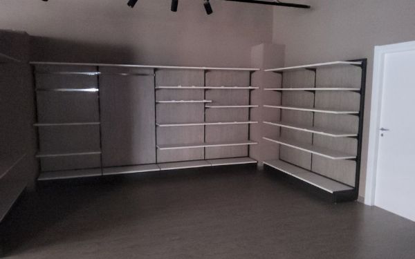 Domáce potreby - Darčekové predmety - Kontrolovaná likvidácia č. 19/2024 - Súd v Pescare - Predaj 4