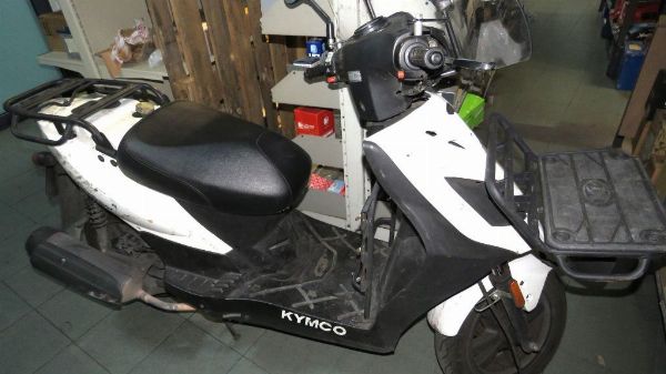 Motocicletas Kymco Agility - Repuestos de automóviles y mobiliario para tienda - Liquidación judicial 119/2024 - Tribunal de Catania - Venta 3