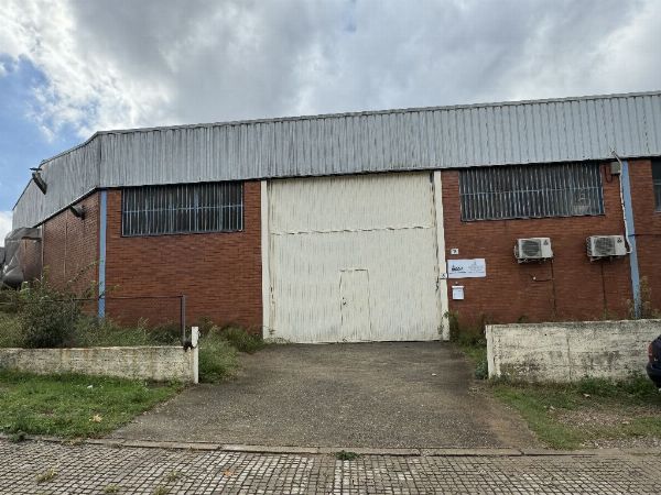 Capannone industriale, veicolo e macchinari, a Manresa - Tribunale del Commercio N°5 di Barcellona-1